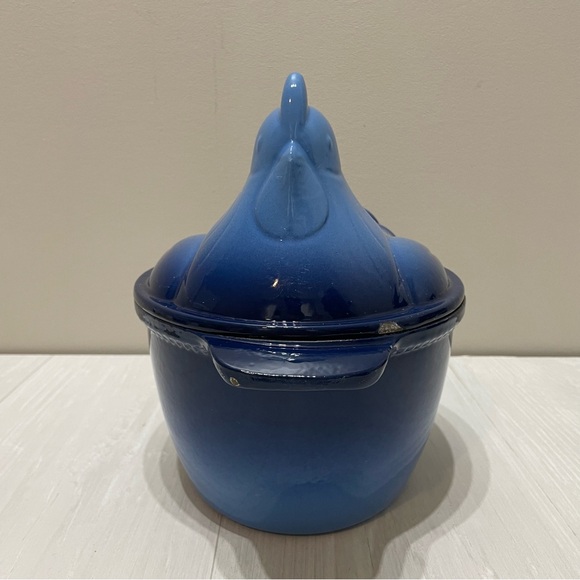 *RARE* Lodge Enamel Covered Cast Iron Chicken Dutch Oven Blue 2QT *RARE* - Picture 2 of 10